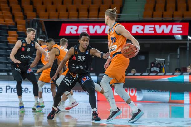 视为后辈前 视为后辈前