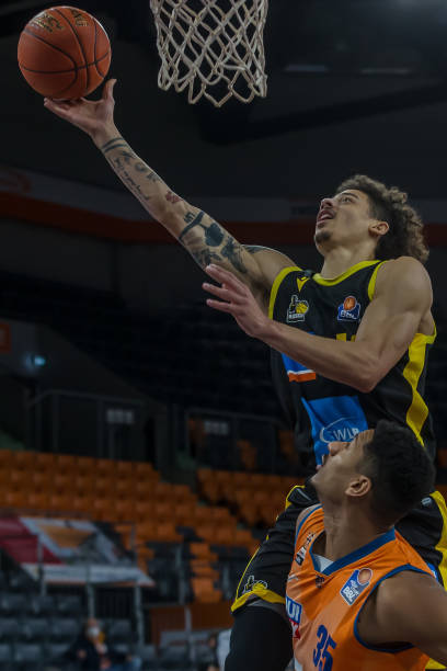 海的稳健发 海的稳健发